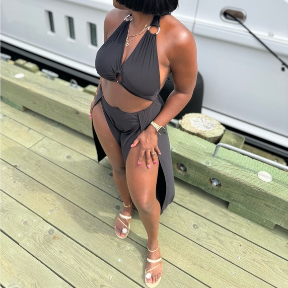 Black jumpsuit - Picture 3 of 4